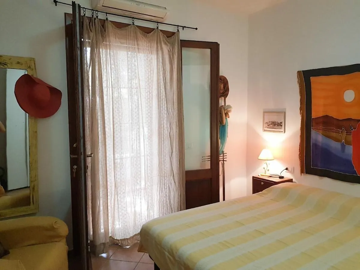 Porto Pineto Villa Indipendente 100 Mt Dal Mare Iunp7395 Porto Pino 0*,  Italy